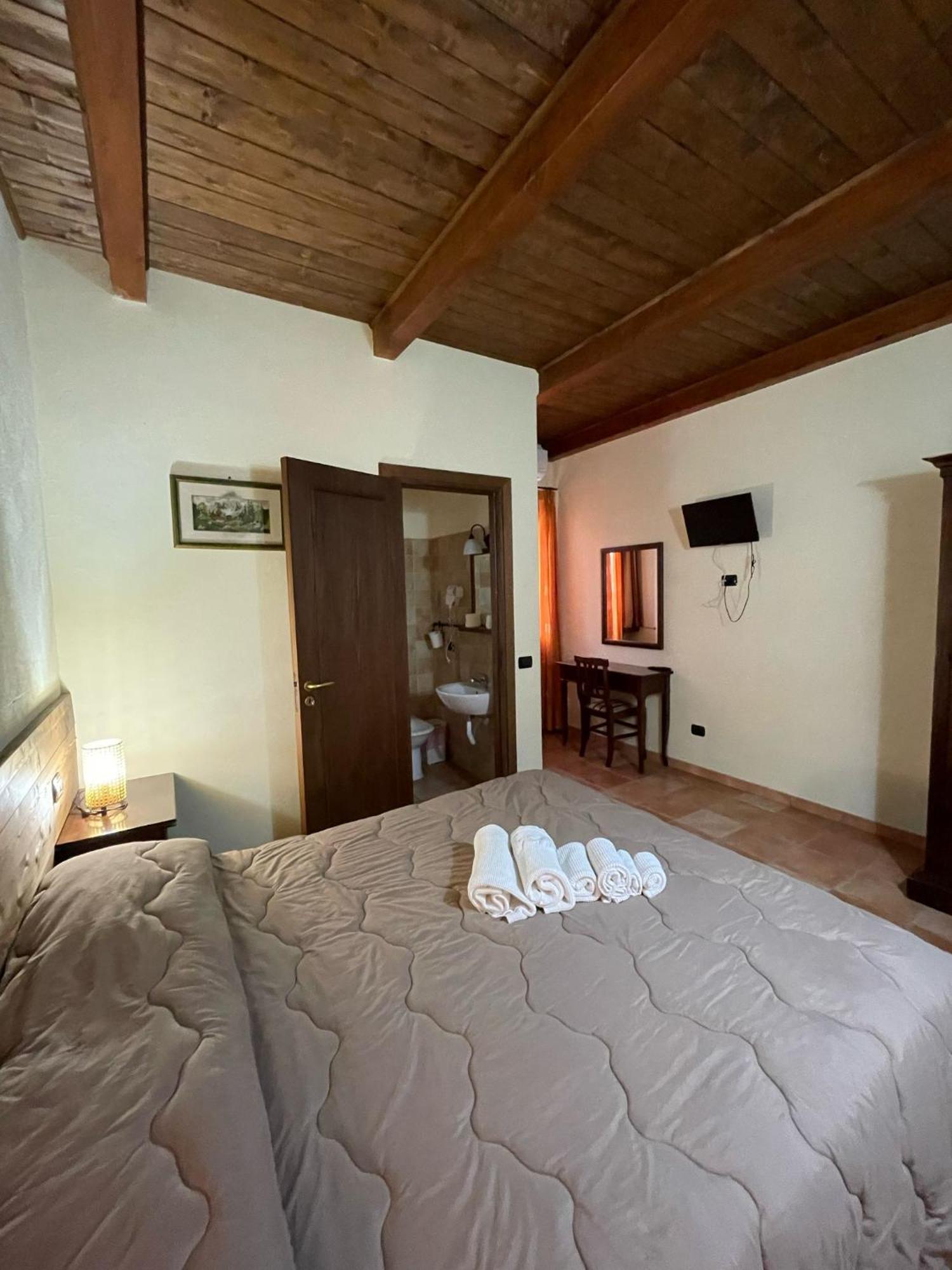 La Locanda Del Poeta Acri Exterior photo